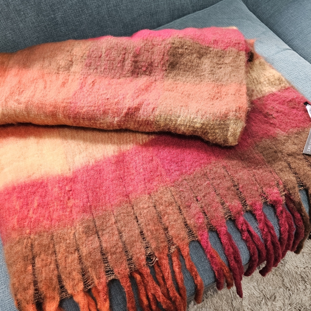 Scarf - Ellen Tracy